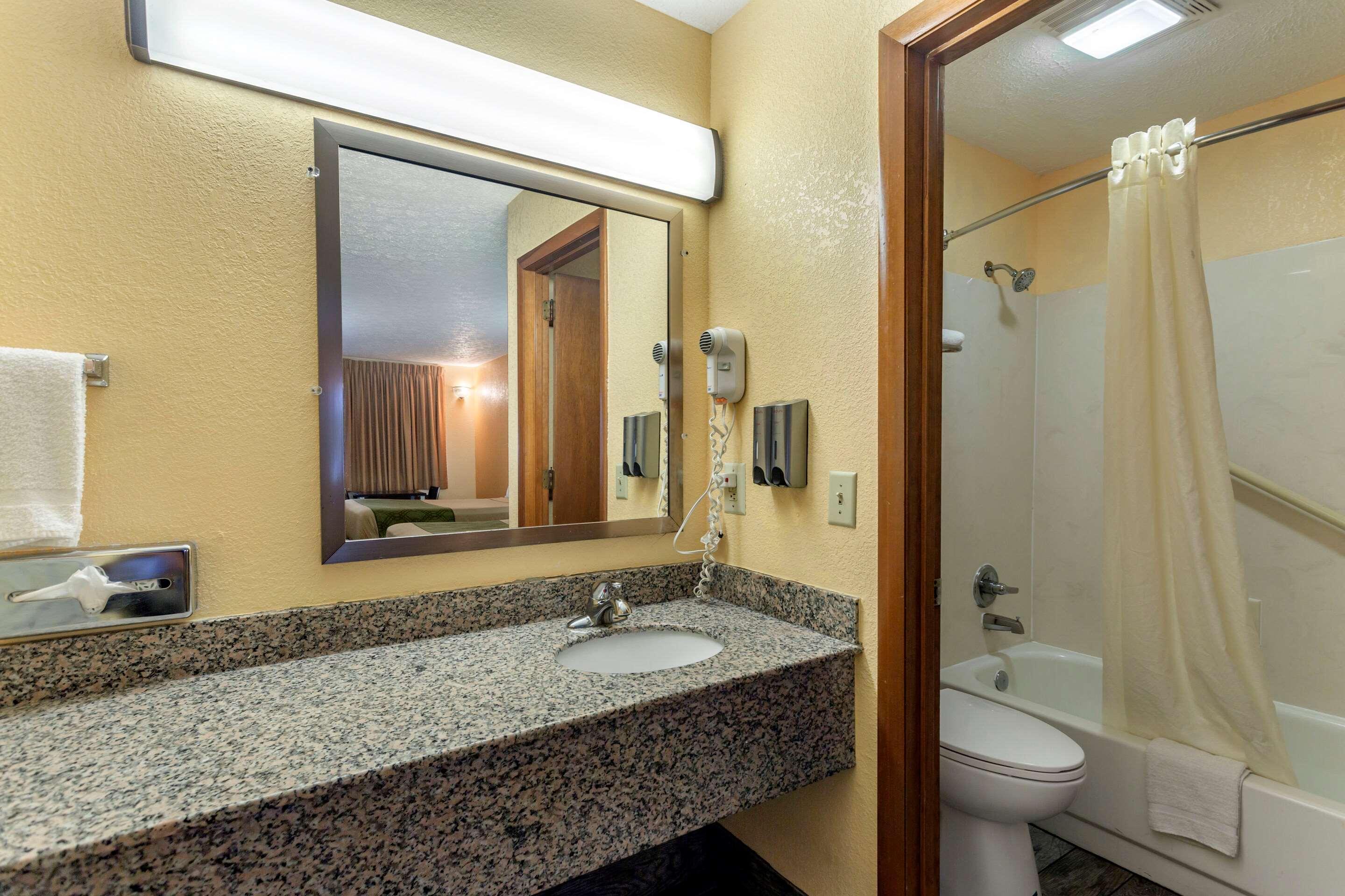 Econo Lodge Nashville North - Opryland Ngoại thất bức ảnh
