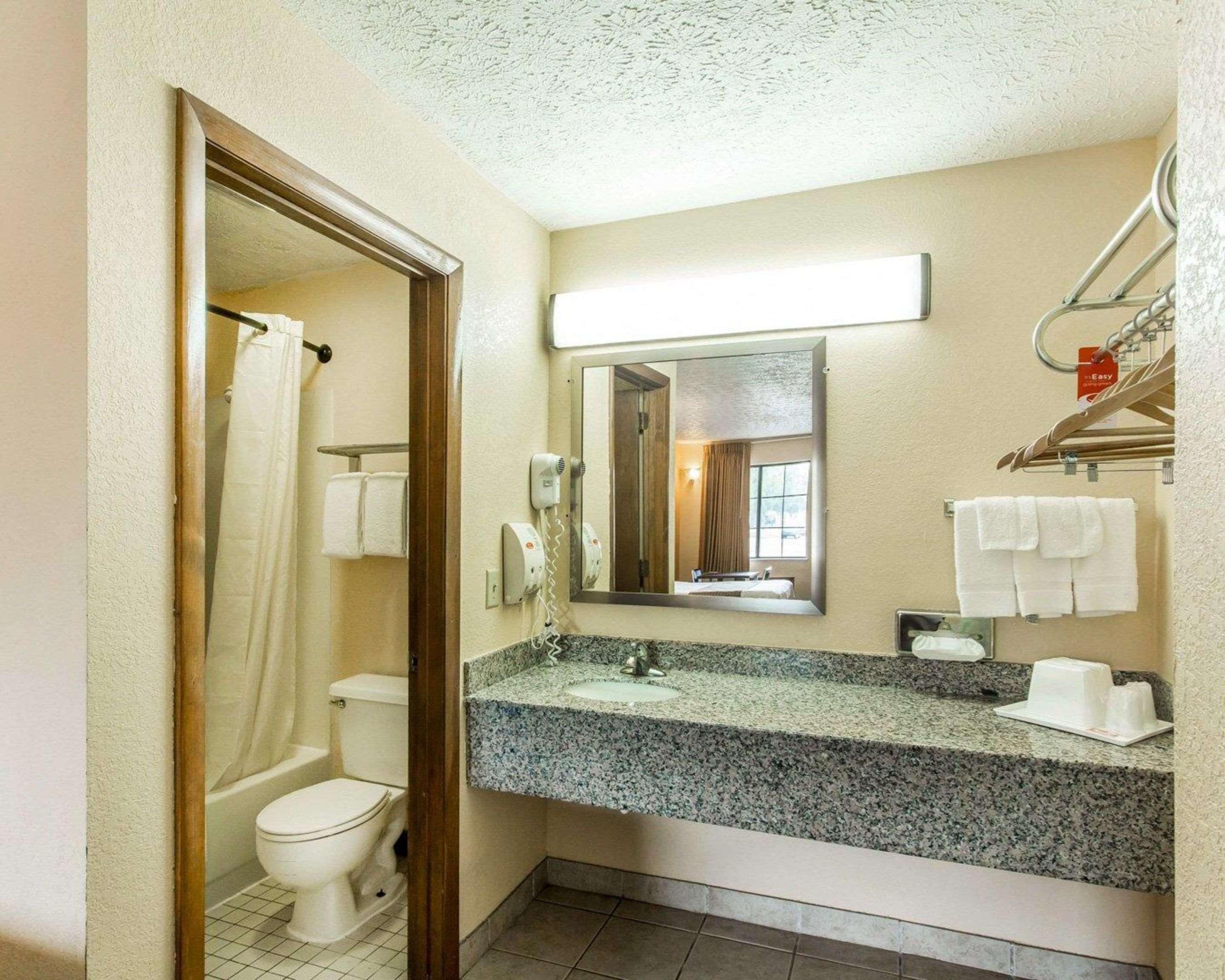 Econo Lodge Nashville North - Opryland Ngoại thất bức ảnh