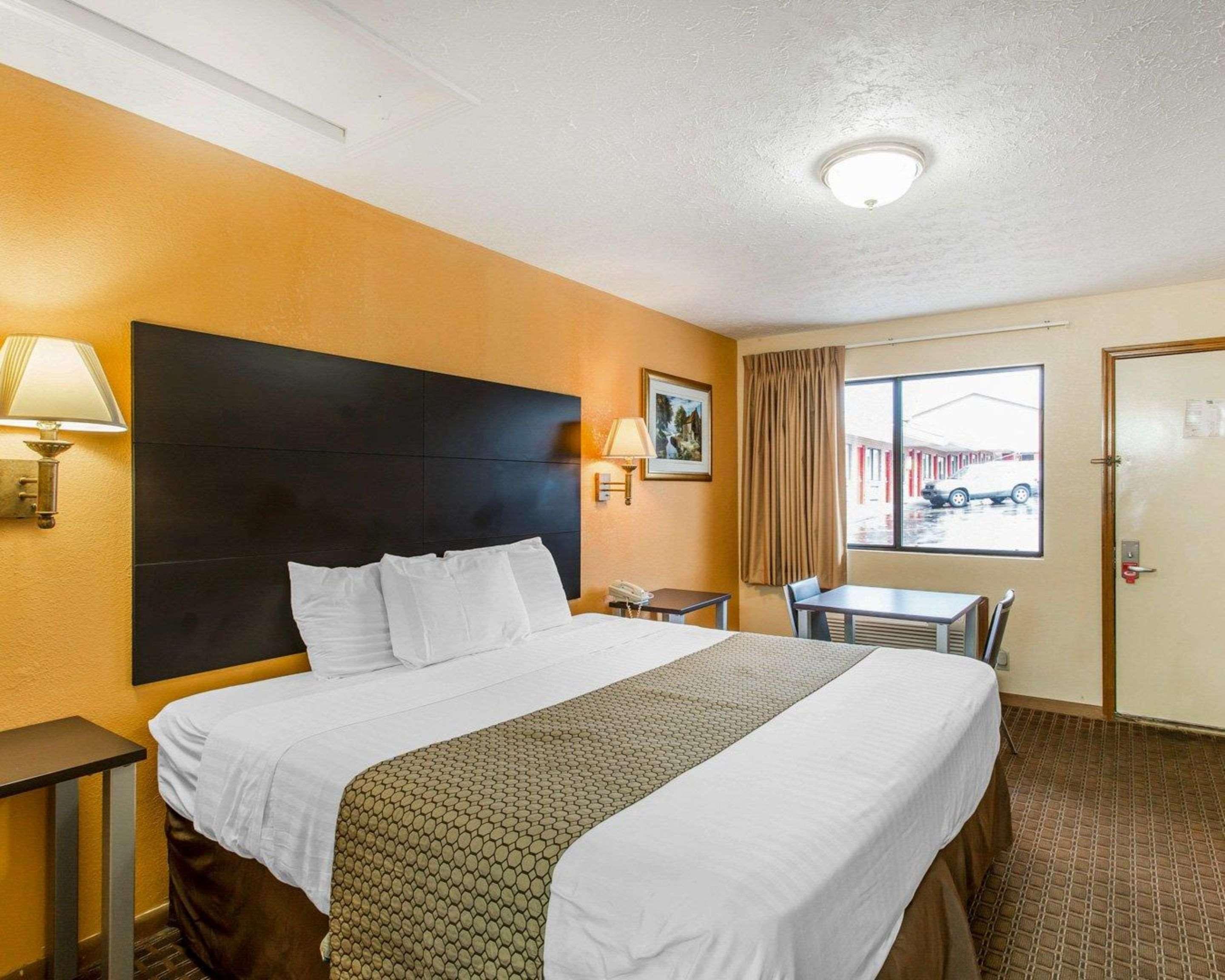 Econo Lodge Nashville North - Opryland Ngoại thất bức ảnh