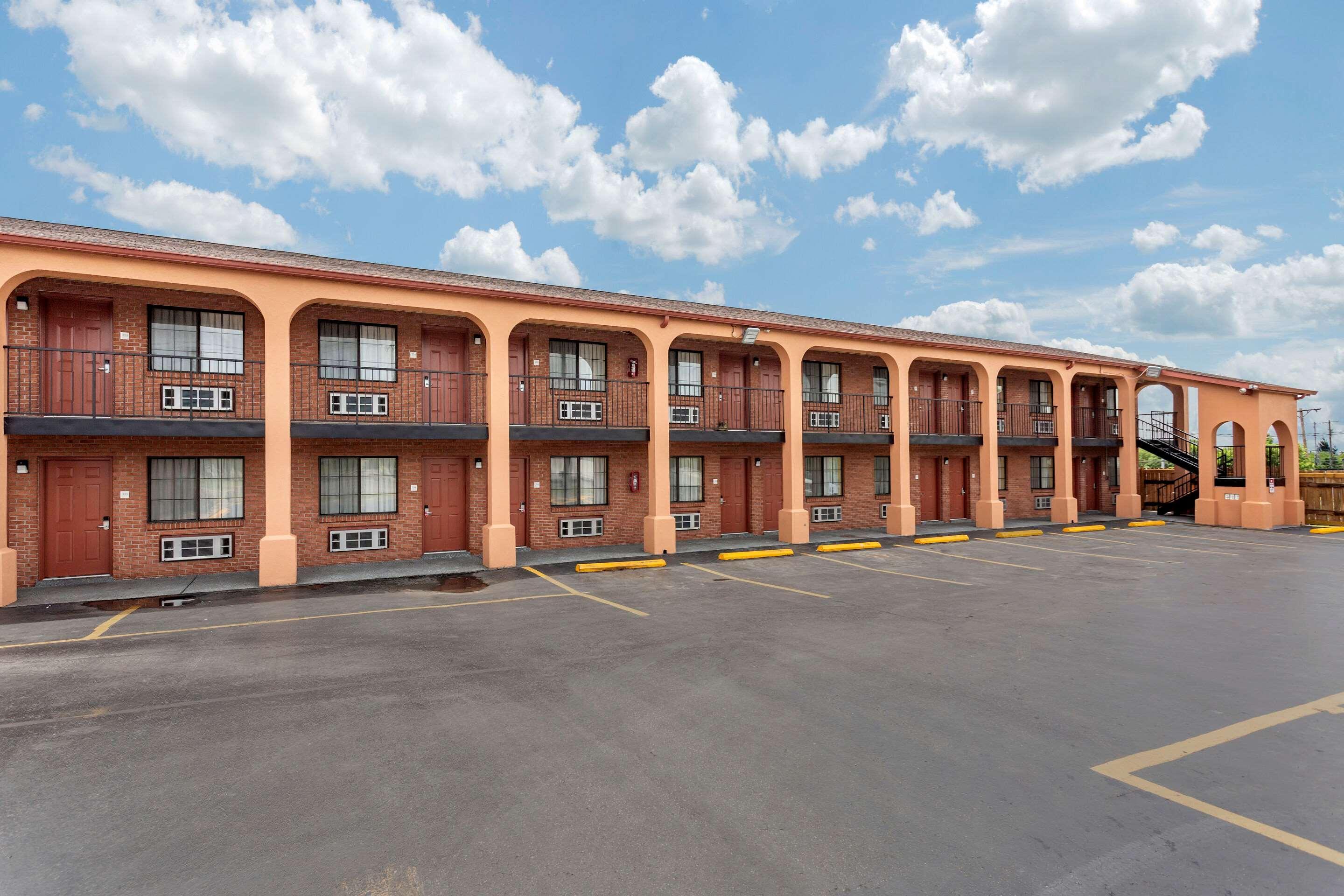 Econo Lodge Nashville North - Opryland Ngoại thất bức ảnh